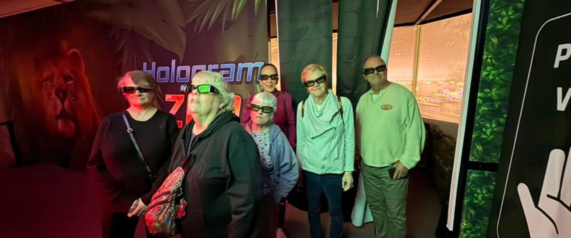 hologram-zoo-senior-group-trip2